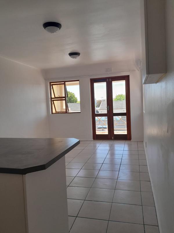 To Let 2 Bedroom Property for Rent in Kenilworth Western Cape